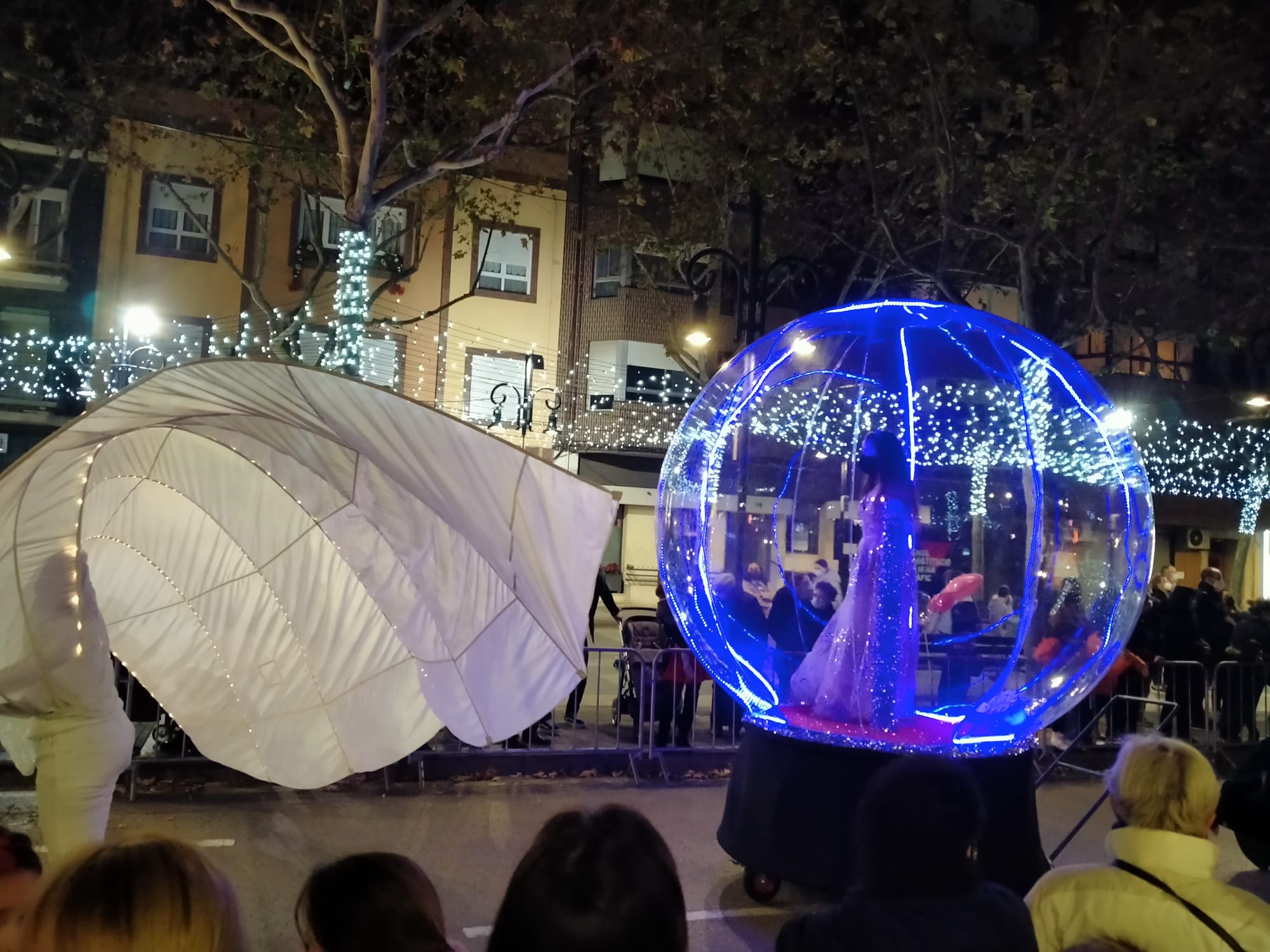 Bola Blanca de Navidad